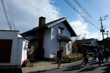 Kumamoto caddeleri Japonya, Kumamoto 'da ön cephe.
