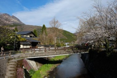 Kumamoto caddeleri Japonya, Kumamoto 'da ön cephe.