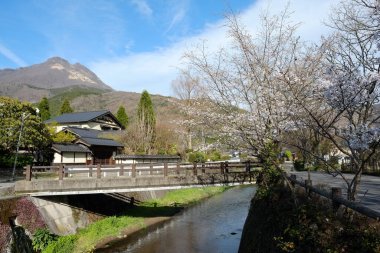 Kumamoto caddeleri Japonya, Kumamoto 'da ön cephe.