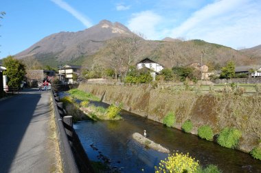 Kumamoto caddeleri Japonya, Kumamoto 'da ön cephe.