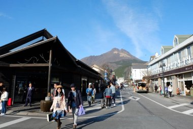 Kumamoto caddeleri Japonya, Kumamoto 'da ön cephe.