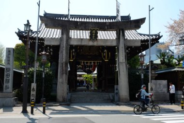 Japonya, Fukuoka 'da Kushida-jinja (Kushida Tapınağı) cephesi.