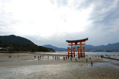 Japonya, Hiroşima 'da Itsukushima manzarası. Halk arasında Miyajima olarak bilinir.,