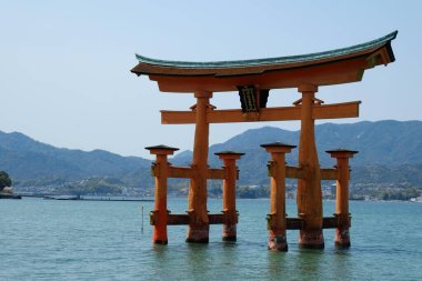 Japonya, Hiroşima 'da Itsukushima manzarası. Halk arasında Miyajima olarak bilinir..