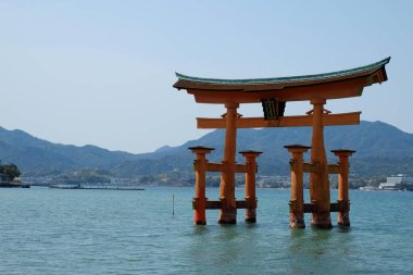 Japonya, Hiroşima 'da Itsukushima manzarası. Halk arasında Miyajima olarak bilinir..