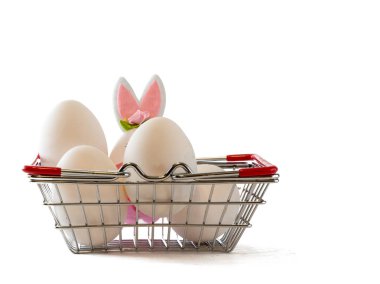 Renkli yumurta, Paskalya tavşanı,, beyaz arka plan ile Paskalya sahne