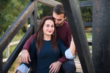 Sevgi, adam ve kız açık genç Çift