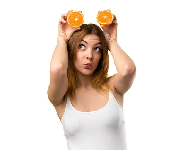 Galet Vacker Ung Flicka Håller Apelsinjuice — Stockfoto