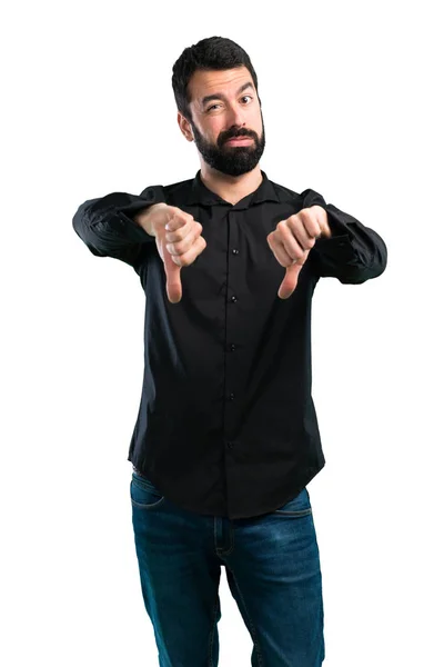 Bonito Homem Com Barba Fazendo Mau Sinal Fundo Branco — Fotografia de Stock