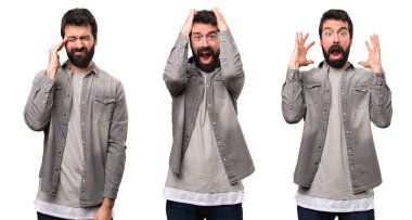 Sakallı yakışıklı adam sinirli kümesi