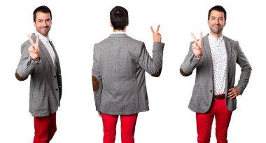 Yakışıklı adam iki sayım kümesi