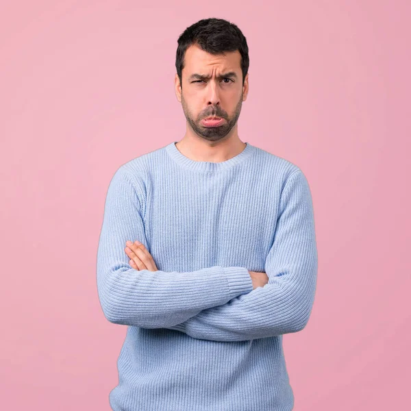 Hombre Con Suéter Azul Con Expresión Triste Deprimida Gestos Serios — Foto de Stock