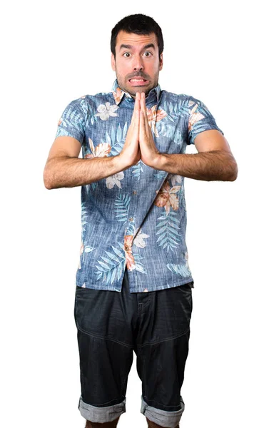 Stilig Man Med Blomma Skjorta Inlaga Isolerade Vit Bakgrund — Stockfoto