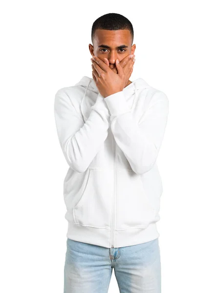 Μελαχροινός Νεαρός Άνδρας Λευκό Φούτερ Που Καλύπτουν Στόμα Δύο Χέρια — Φωτογραφία Αρχείου