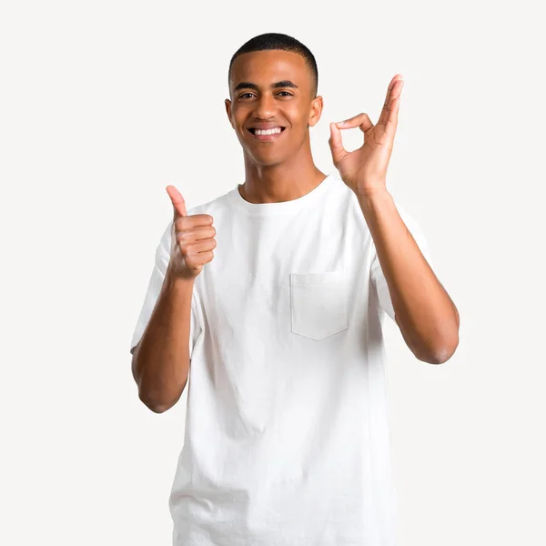 Young African American Man Showing Sign Fingers Giving Thumb Gesture — Stock Photo, Image