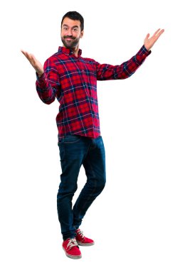 yakışıklı bir adam beyaz zemin üzerine