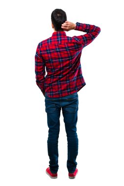 Geriye dönüp baktığımda yakışıklı adam