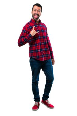 Yakışıklı adam komik ve çılgın yüz duygu yapar