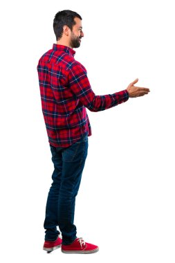 İyi bir anlaşma sonra yakışıklı adam el sıkışma