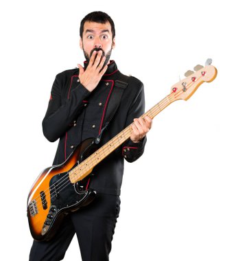 Sürpriz bir jest yapma gitar ile yakışıklı adam