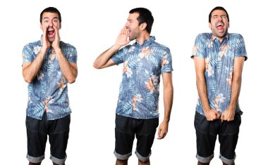 Çiçek gömlek bağırarak yakışıklı adamla kümesi