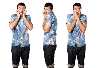 Korkmuş yakışıklı adamın çiçek forması ile ayarla