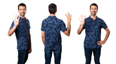 Esmer adam dört sayma kümesi