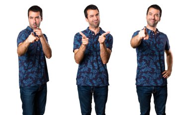 Esmer adam önüne işaret kümesi