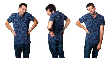 Esmer adam sırt ağrısı ile kümesi