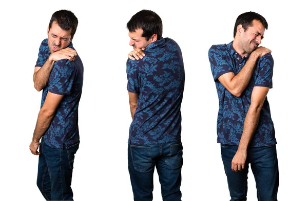 Esmer adam omuz ağrısı ile kümesi