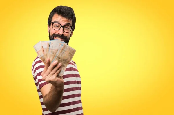 Gelukkig Man Met Bril Nemen Van Een Heleboel Geld Kleurrijke — Stockfoto