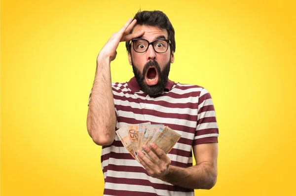 Hombre Con Gafas Tomando Montón Dinero Fondo Colorido — Foto de Stock