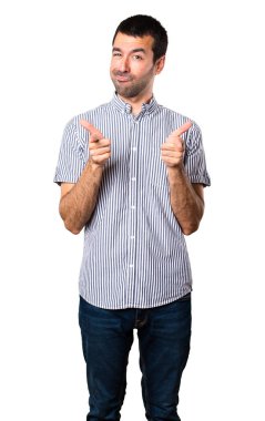 Yakışıklı adam izole beyaz zemin üzerine açık için işaret