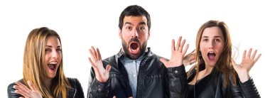 Gör sürpriz jest yaparak