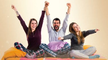 Yatakta şanslı insanlar