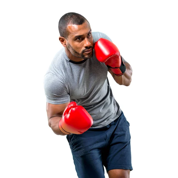 Forte Homem Esporte Com Luvas Boxe Lutando Fundo Branco Isolado — Fotografia de Stock
