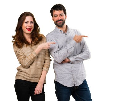 Genç çift lateral için işaret