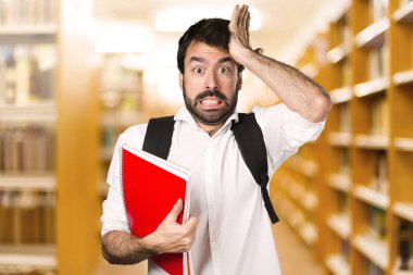 Ufuk Kitaplığı'nda şüpheleri öğrenci adam