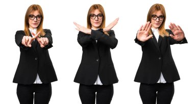 Genç iş kadını hiç jest yapma kümesi