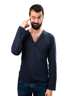 Sakal düşünce ile yakışıklı adam