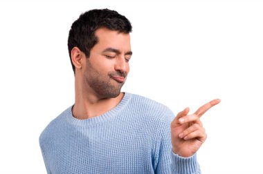 Müzik ve dans yakışıklı adam