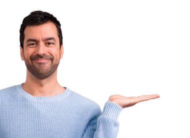 Yakışıklı adam boşaltmak hayali avuç içinde tutan