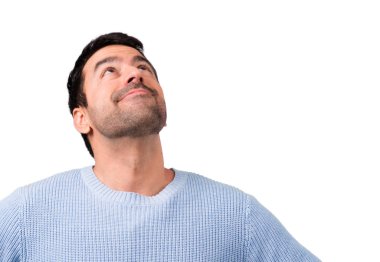 Yakışıklı adam stand ve ararken