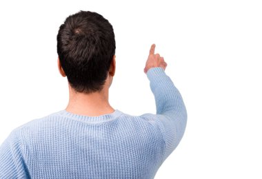 Yakışıklı adam geri işaret parmağı ile işaret