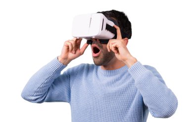 Mavi kazak Vr gözlükle olan adam. Sanal gerçeklik deneyimi