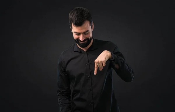 Handsome Man Beard Pointing Black Background — Stock Photo, Image