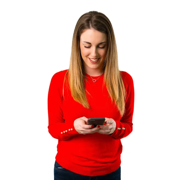 Glückliche Junge Blonde Frau Gespräch Mit Dem Handy — Stockfoto