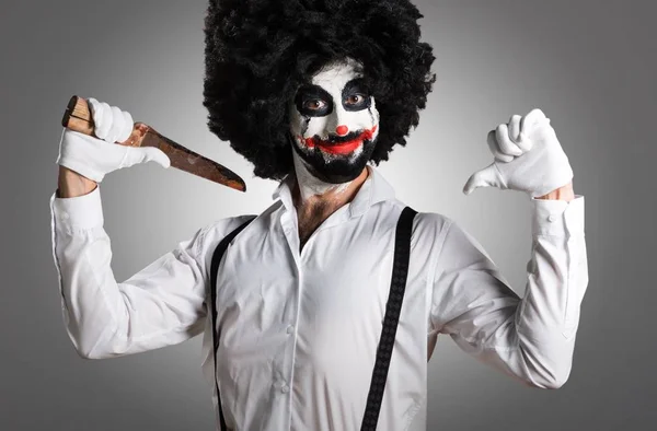 Killer Clown Mit Messer Stolz Auf Sich Selbst Auf Strukturiertem — Stockfoto