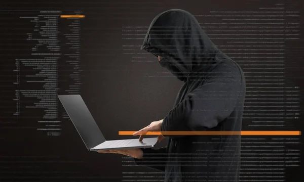 Hacker Med Sin Dator Mörk Bakgrund — Stockfoto