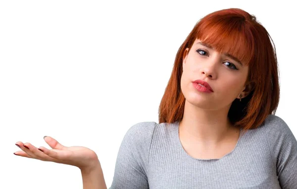 Menina Ruiva Jovem Com Dúvidas Com Expressão Facial Confusa — Fotografia de Stock